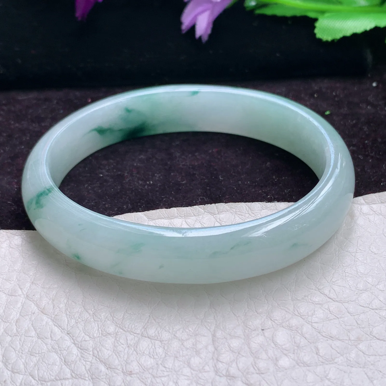 js实拍56.5*50*11.5*6.3贵妃镯 天然缅甸翡翠手镯冰润飘花蛋形玉镯 玉手环