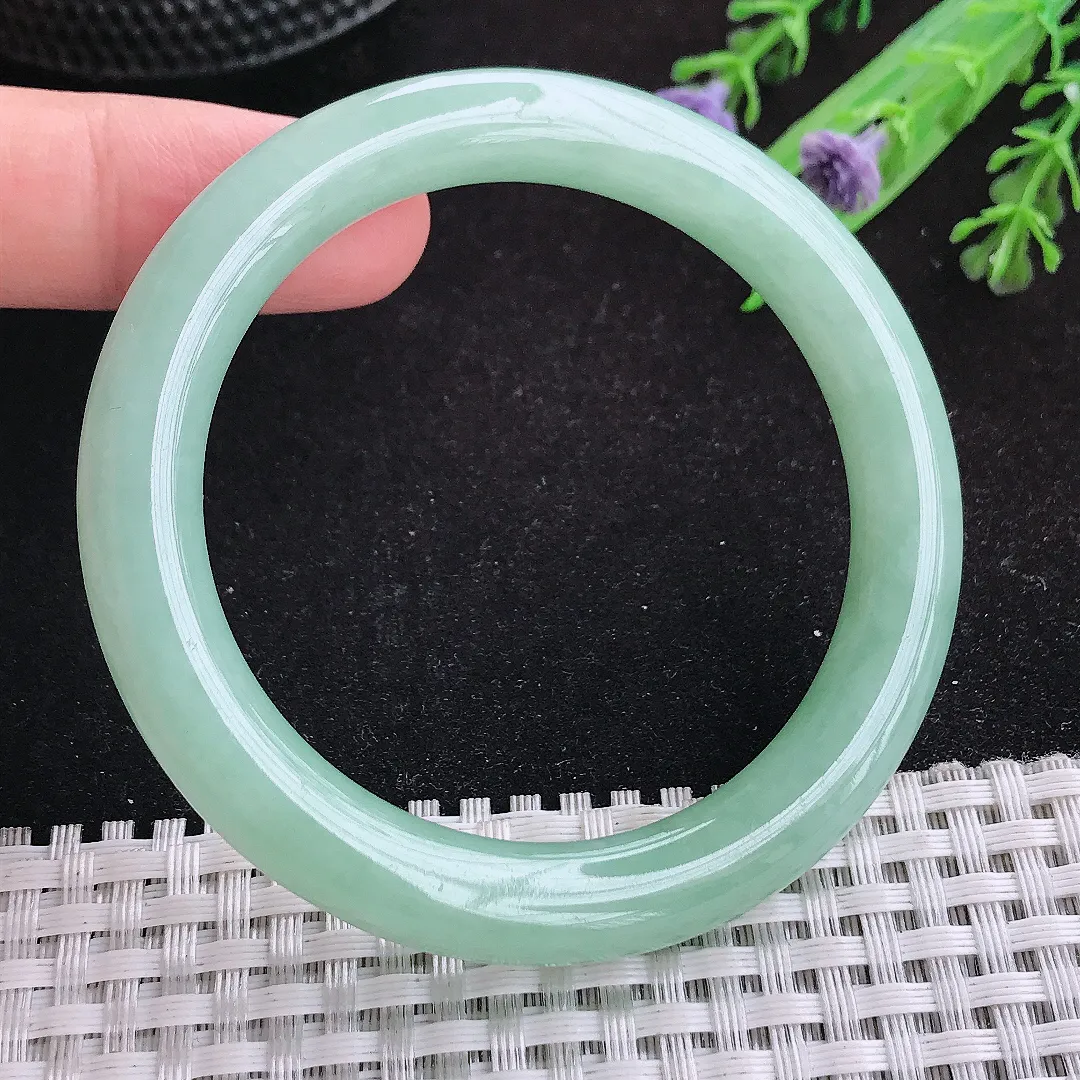 自然光52/8.9/9老坑精美冰润冰晴满绿圆条手镯天然翡翠玉镯女款小圈口