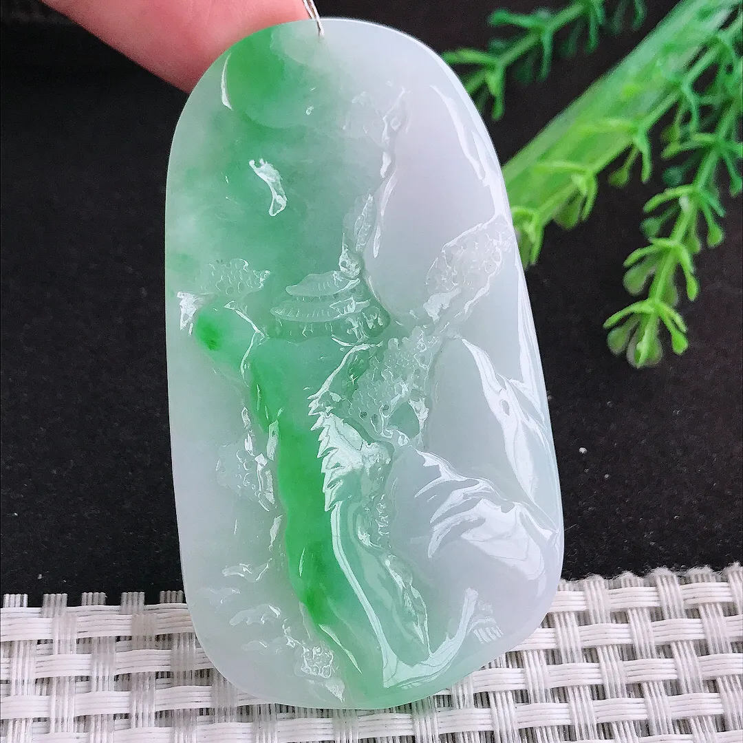 自然光70/39.5/9老坑冰胶水灵白底青正阳绿山水牌吊坠翡翠玉石挂件