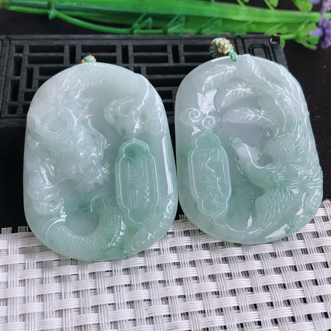 自然光51.2/38.6/5.6老坑精美温润飘花仿古龙凤牌吊坠一对翡翠玉石挂件