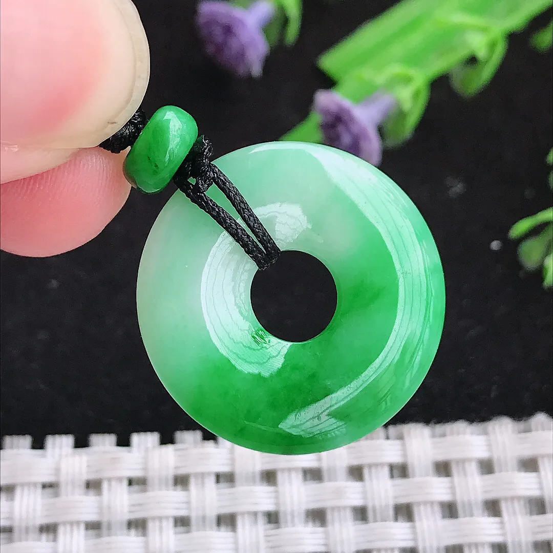 自然光23.3/3.8老坑精美辣阳绿平安环玉扣吊坠翡翠玉石挂件