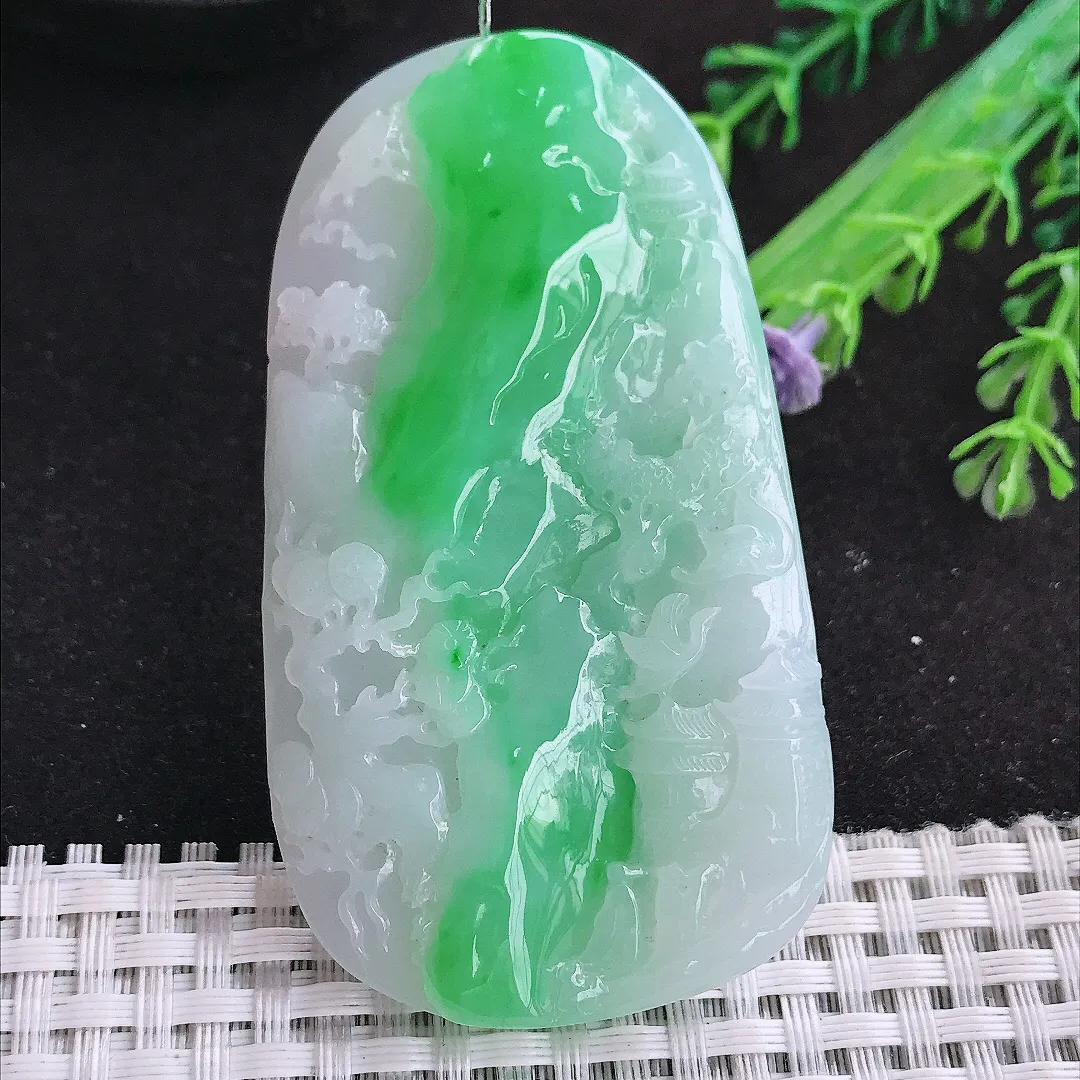 自然光70/39.5/9老坑冰胶水灵白底青正阳绿山水牌吊坠翡翠玉石挂件