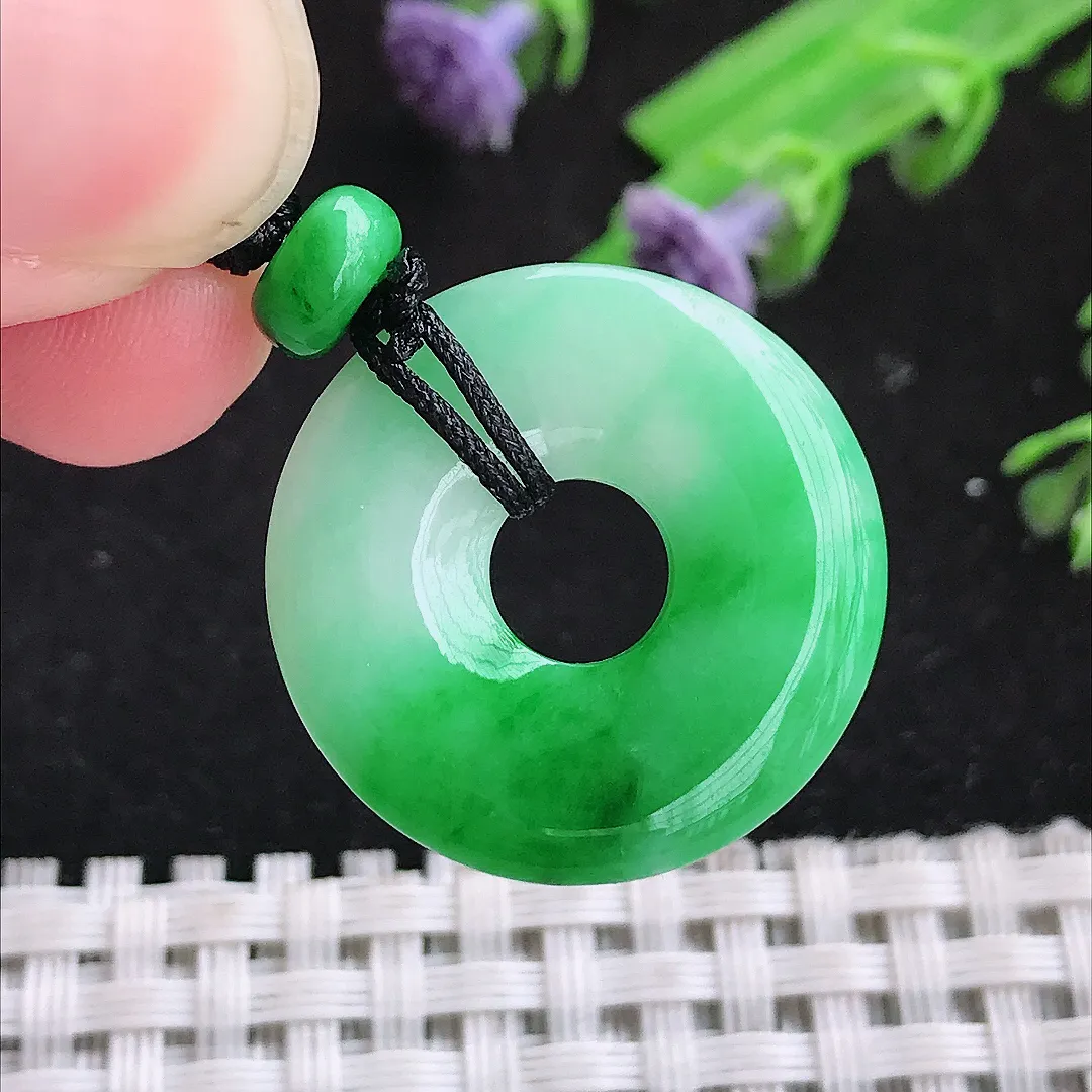 自然光23.3/3.8老坑精美辣阳绿平安环玉扣吊坠翡翠玉石挂件