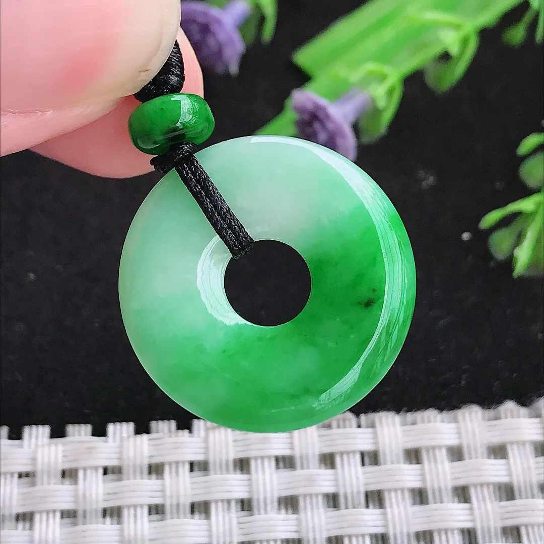 自然光23.3/3.8老坑精美辣阳绿平安环玉扣吊坠翡翠玉石挂件