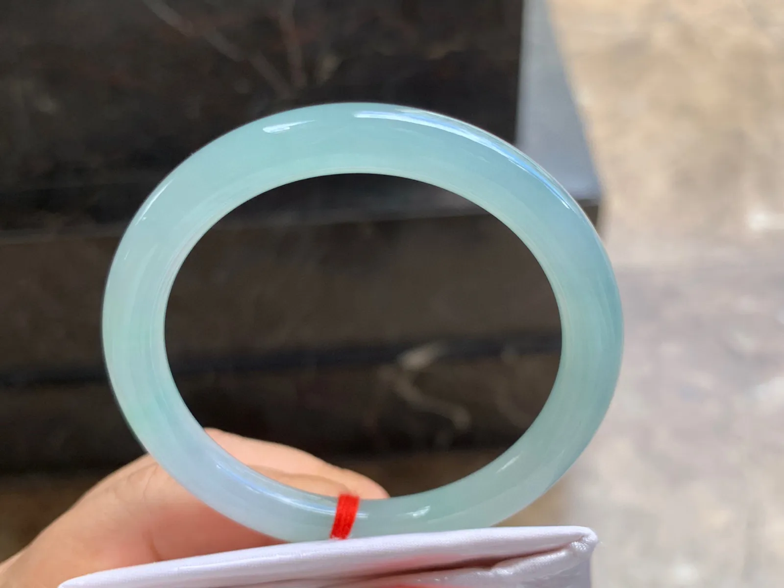 52-7.5mm
冰种晴水圆条手镯 水润冰透 清爽
