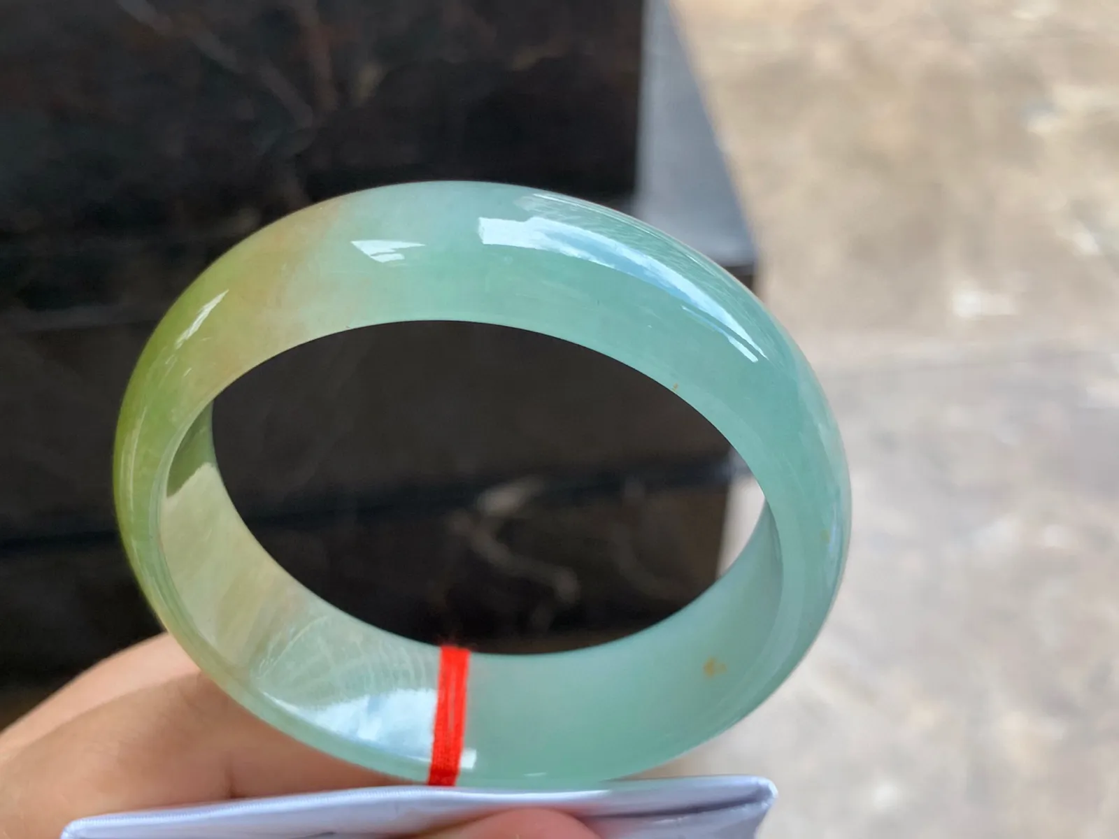 59-18-7.5mm
冰黄翡宽版轮胎手镯 种好水润 特色镯
