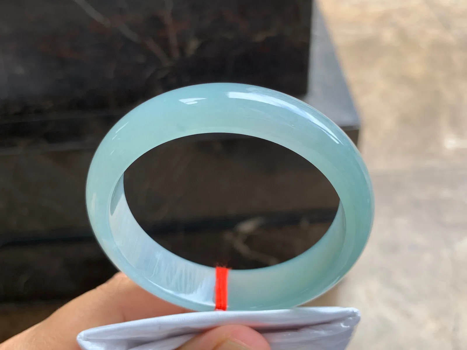 56.5-14.5-7.5mm
冰种晴水手镯 水润冰透 清新水润