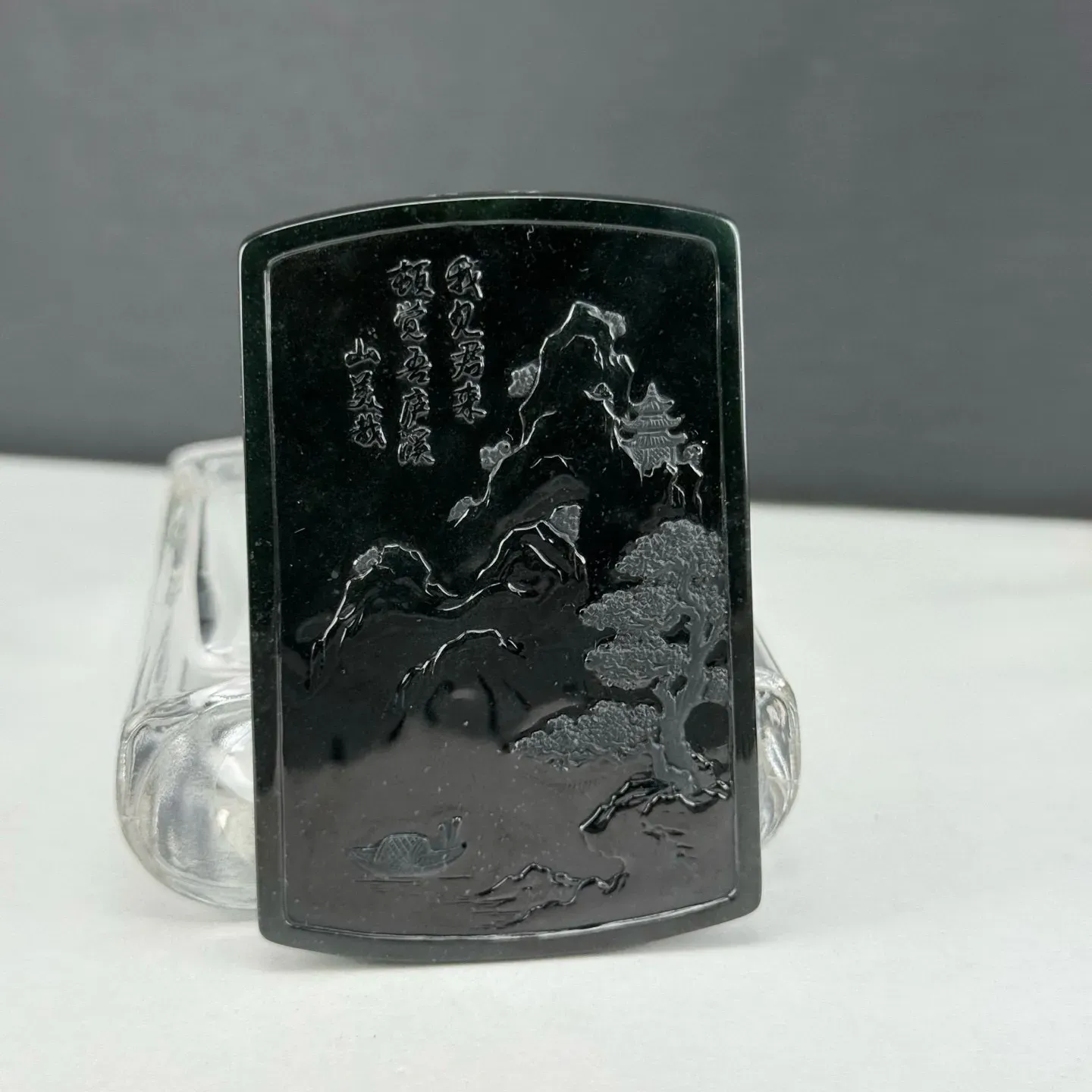 精品墨翠山水牌 种好色正 黑度极好 打灯通透 油性十足 尺寸66.1
