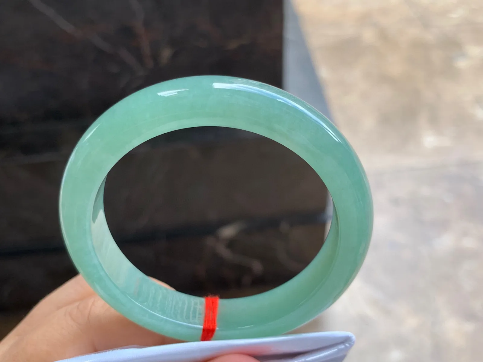 53-11-8mm
晴绿手镯 底子细腻 颜色漂亮