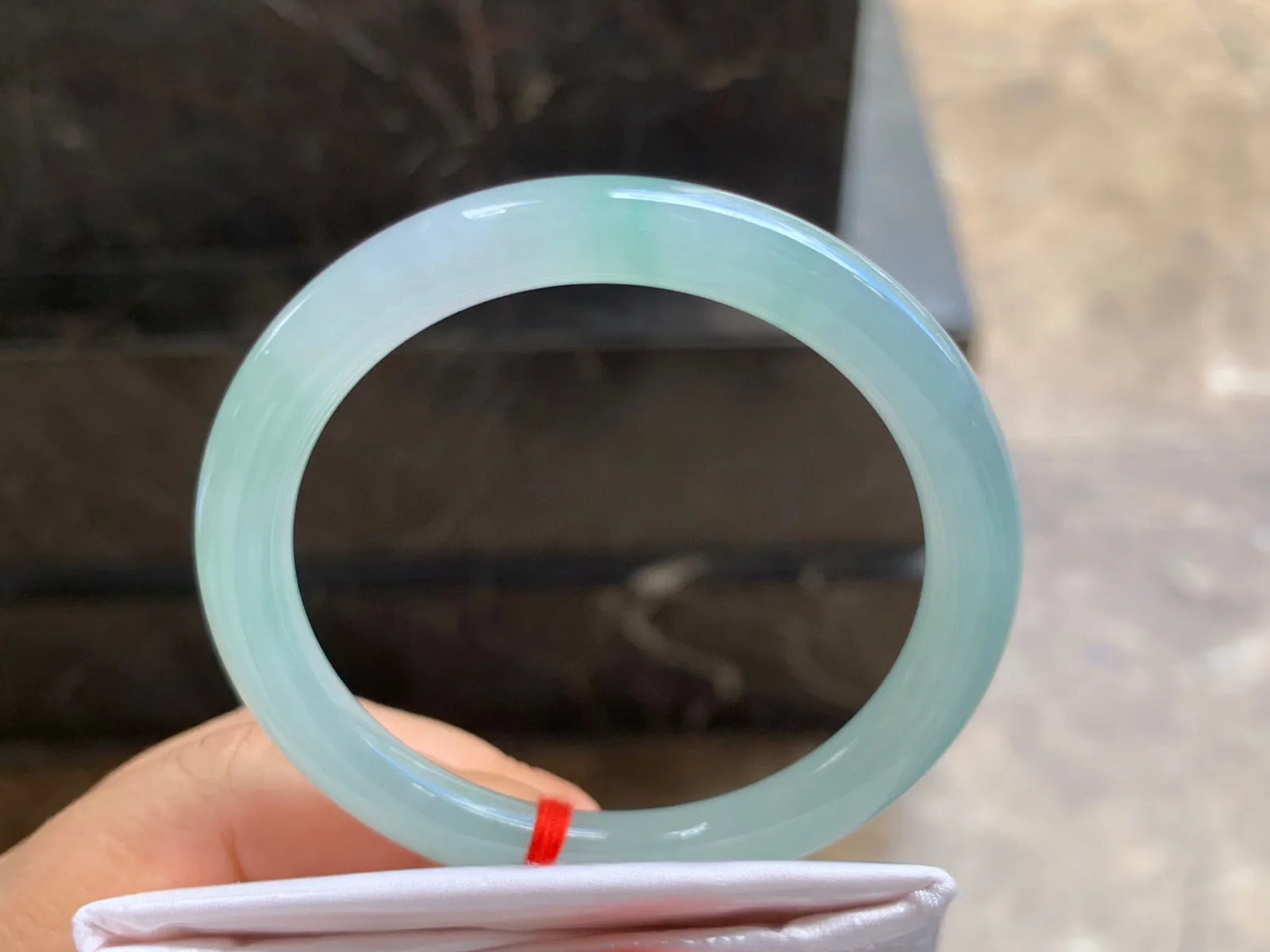 52-7.5mm
冰种晴水圆条手镯 水润冰透 清爽