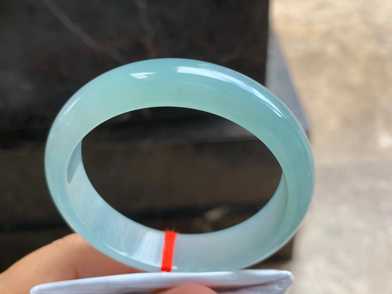 56.5-14.5-7.5mm
冰种晴水手镯 水润冰透 清新水润