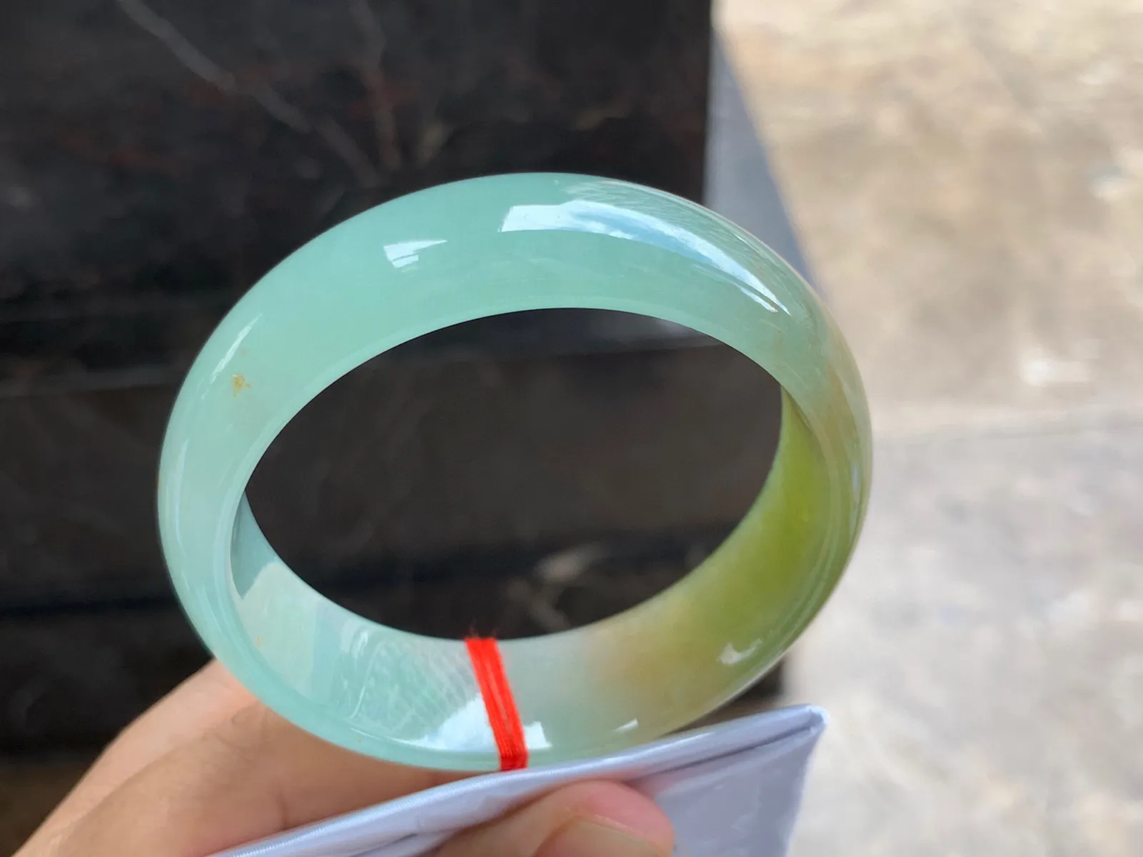 59-18-7.5mm
冰黄翡宽版轮胎手镯 种好水润 特色镯
