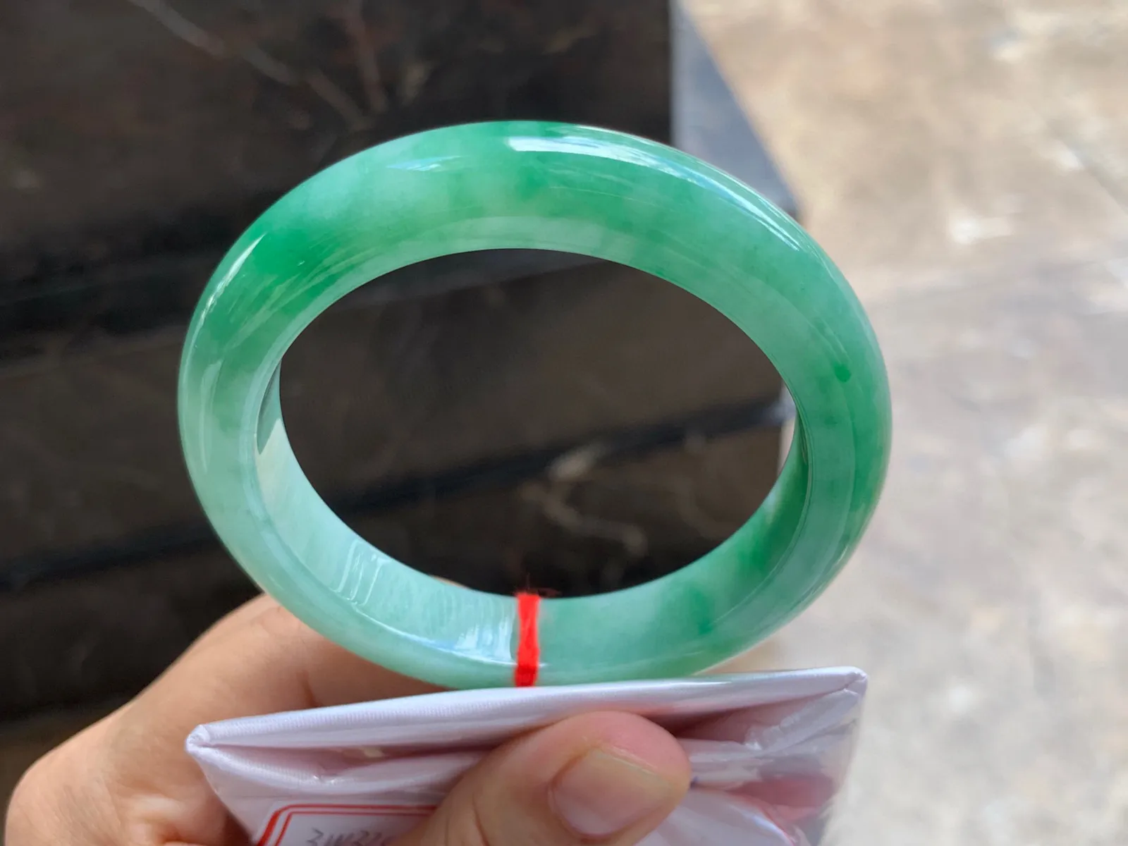 57-12-9mm
带色手镯 底子细腻 上手漂亮