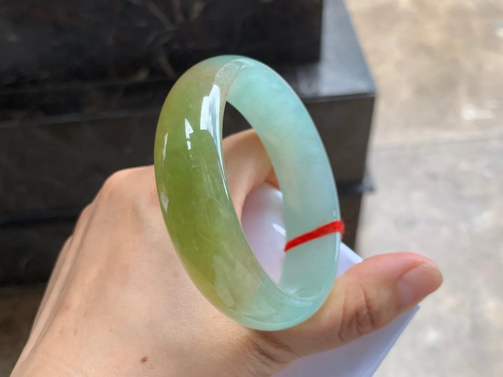 59-18-7.5mm
冰黄翡宽版轮胎手镯 种好水润 特色镯