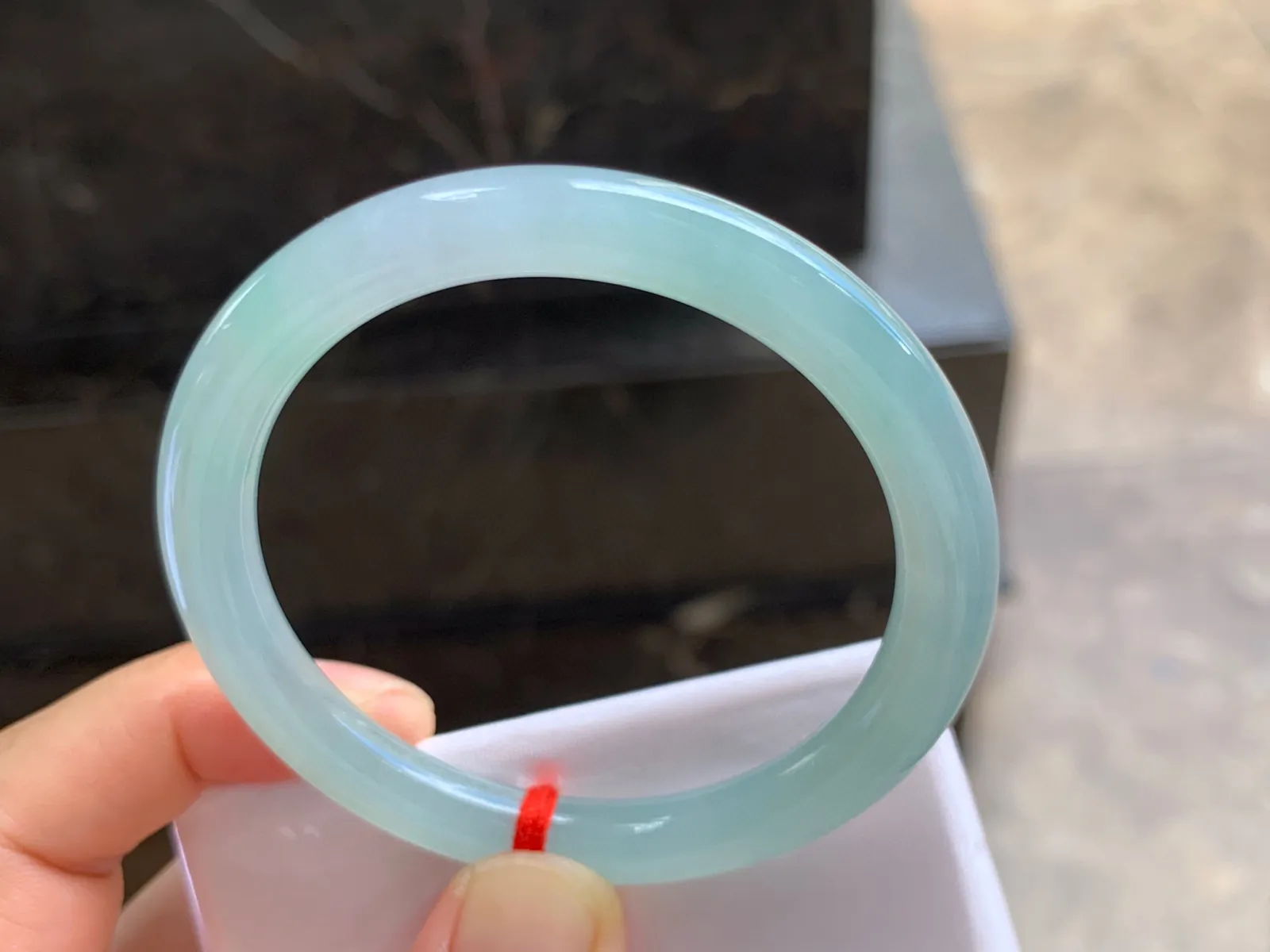 52-7.5mm
冰种晴水圆条手镯 水润冰透 清爽