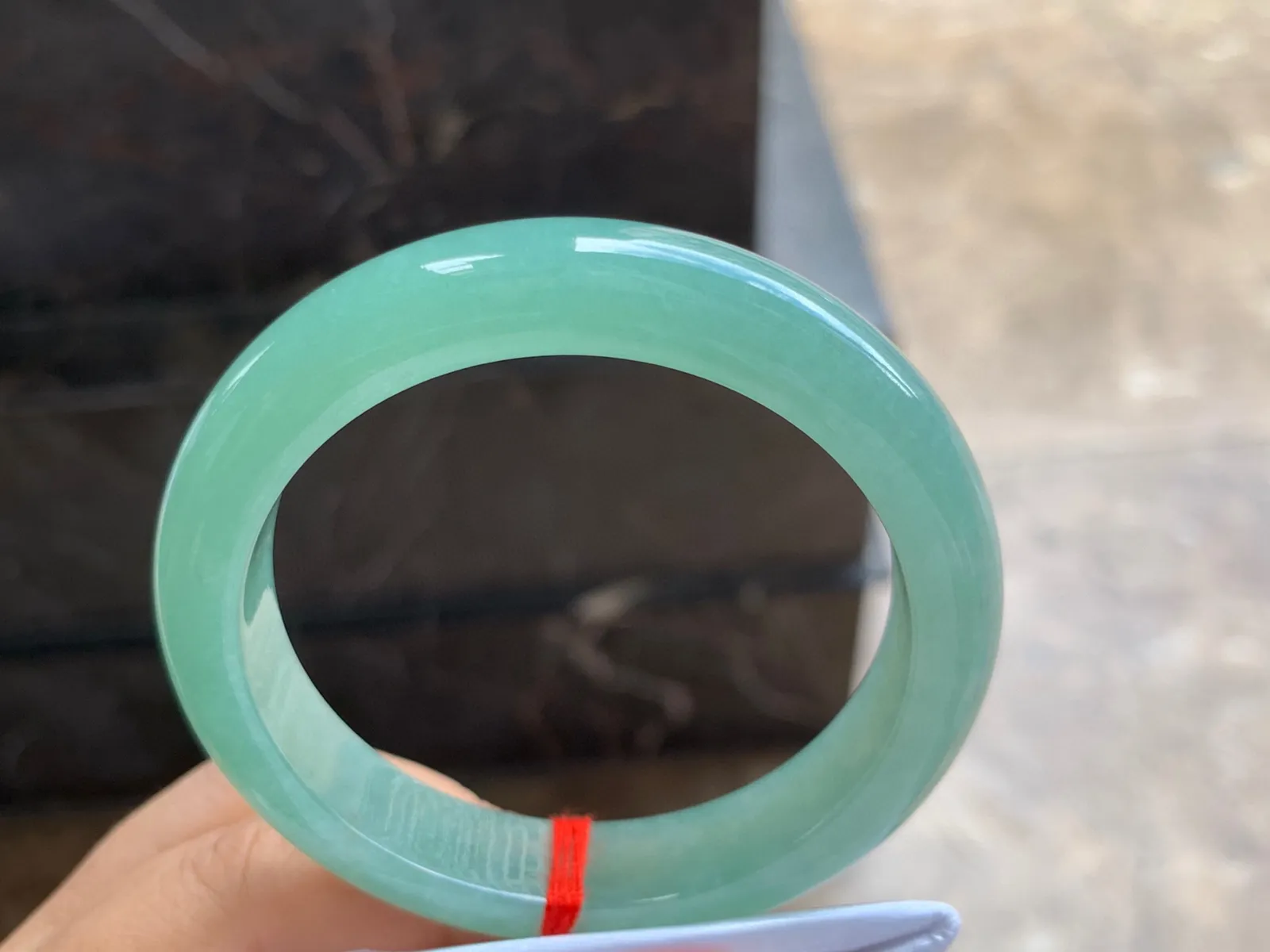 53-11-8mm
晴绿手镯 底子细腻 颜色漂亮