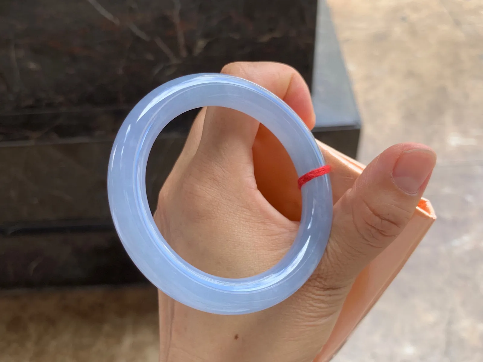 54-9.5mm
紫罗兰圆条手镯 底子细腻 颜色漂亮