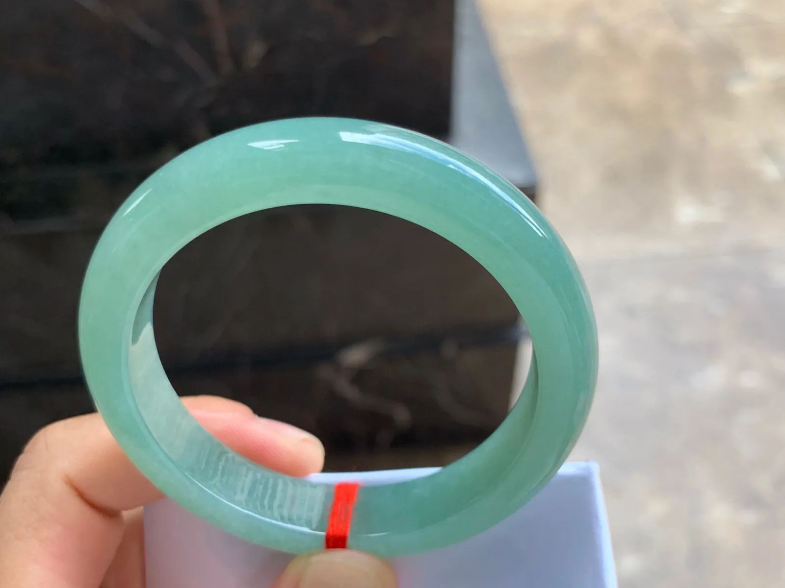 53-11-8mm
晴绿手镯 底子细腻 颜色漂亮