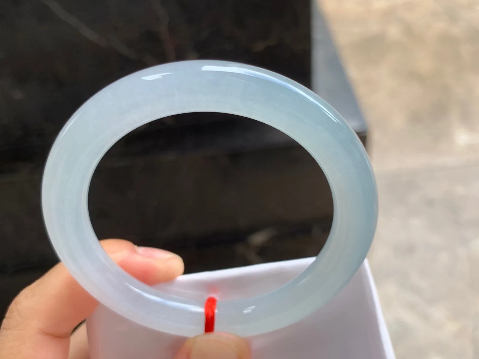 54-8.5-9.5mm
白冰圆条手镯 纯净白月光