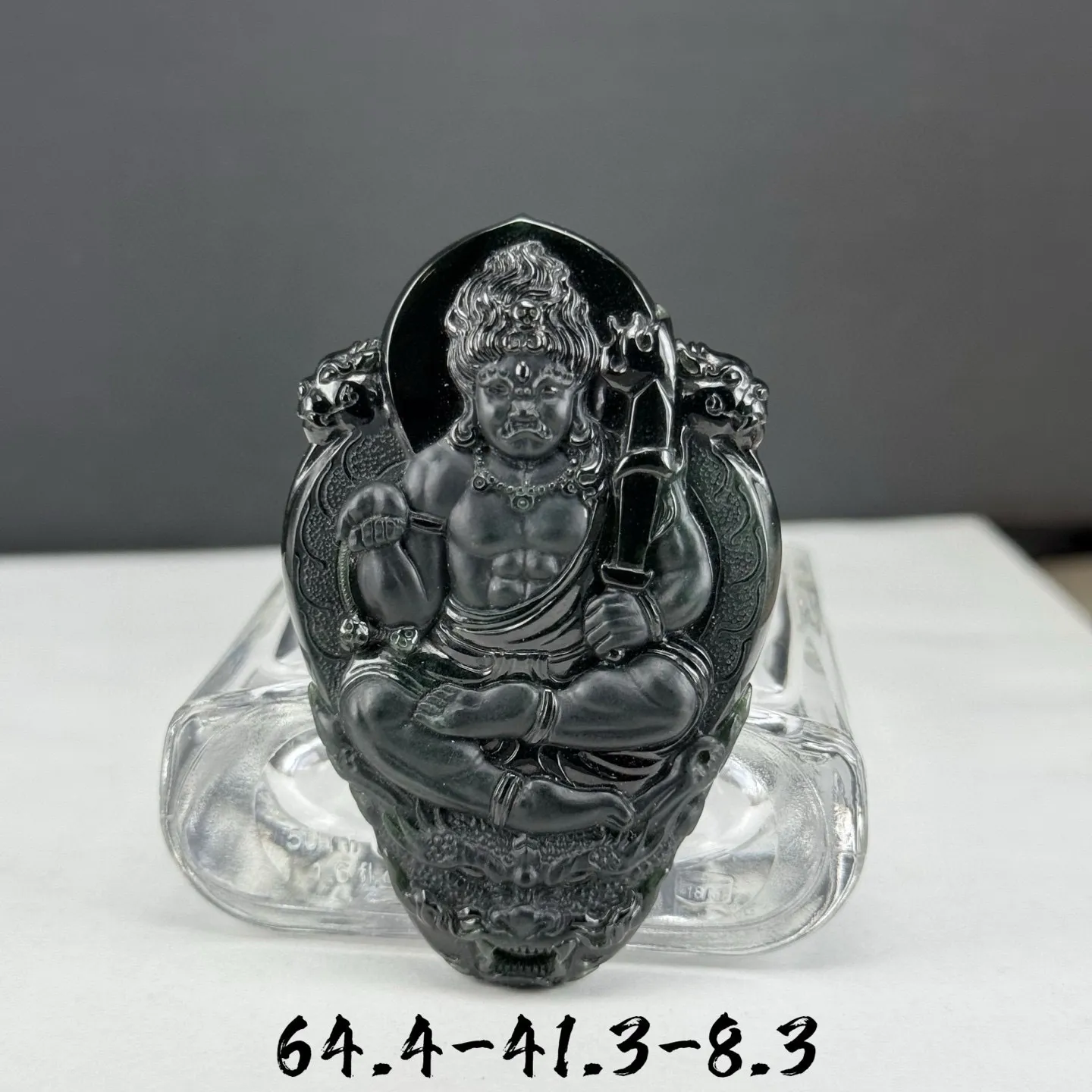 精品墨翠不动明王 种好色正 黑度极好 打灯通透 油性十足 尺寸64.4