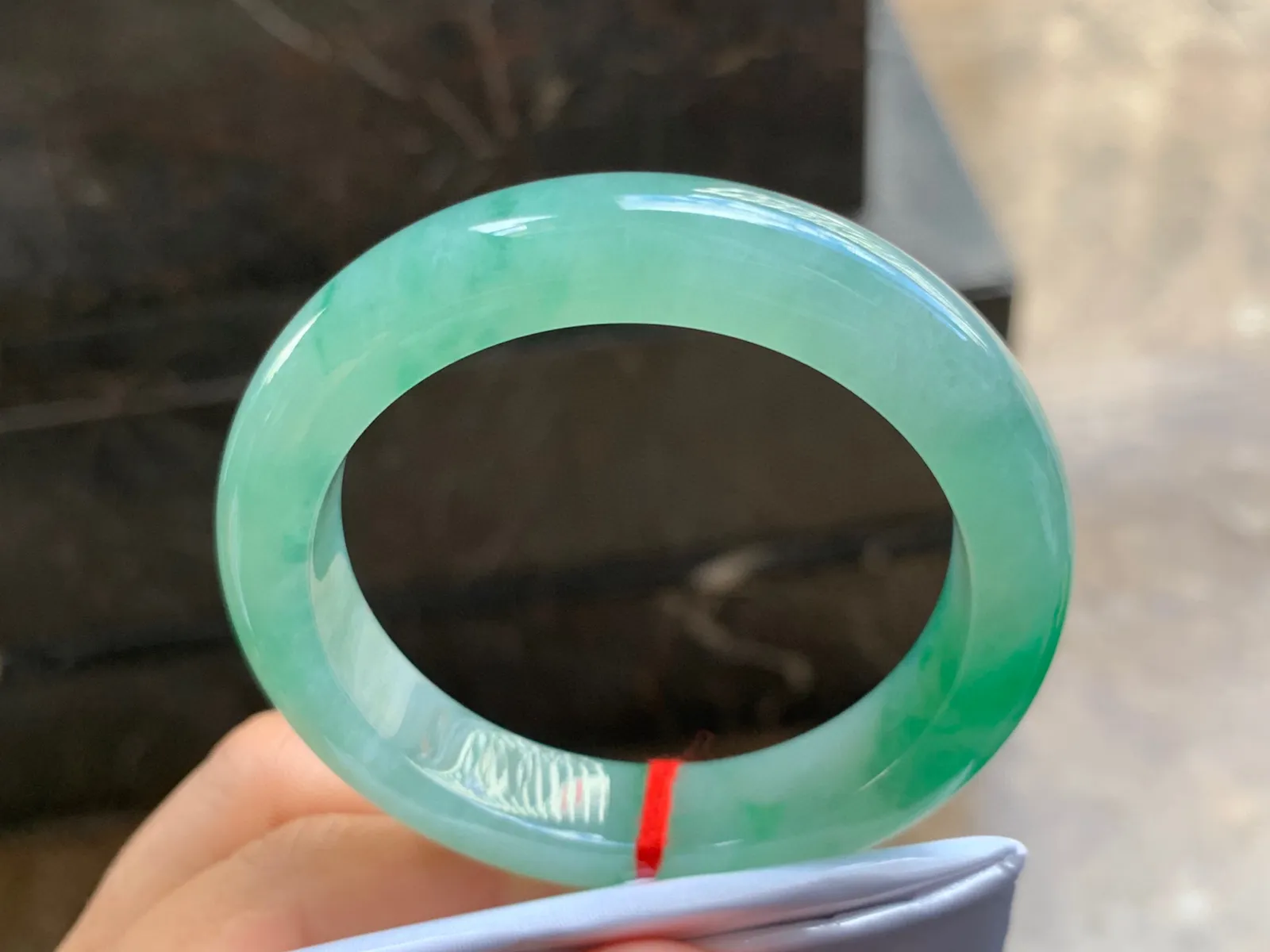 54-12-9.5mm
带色手镯 种好水润 颜色漂亮