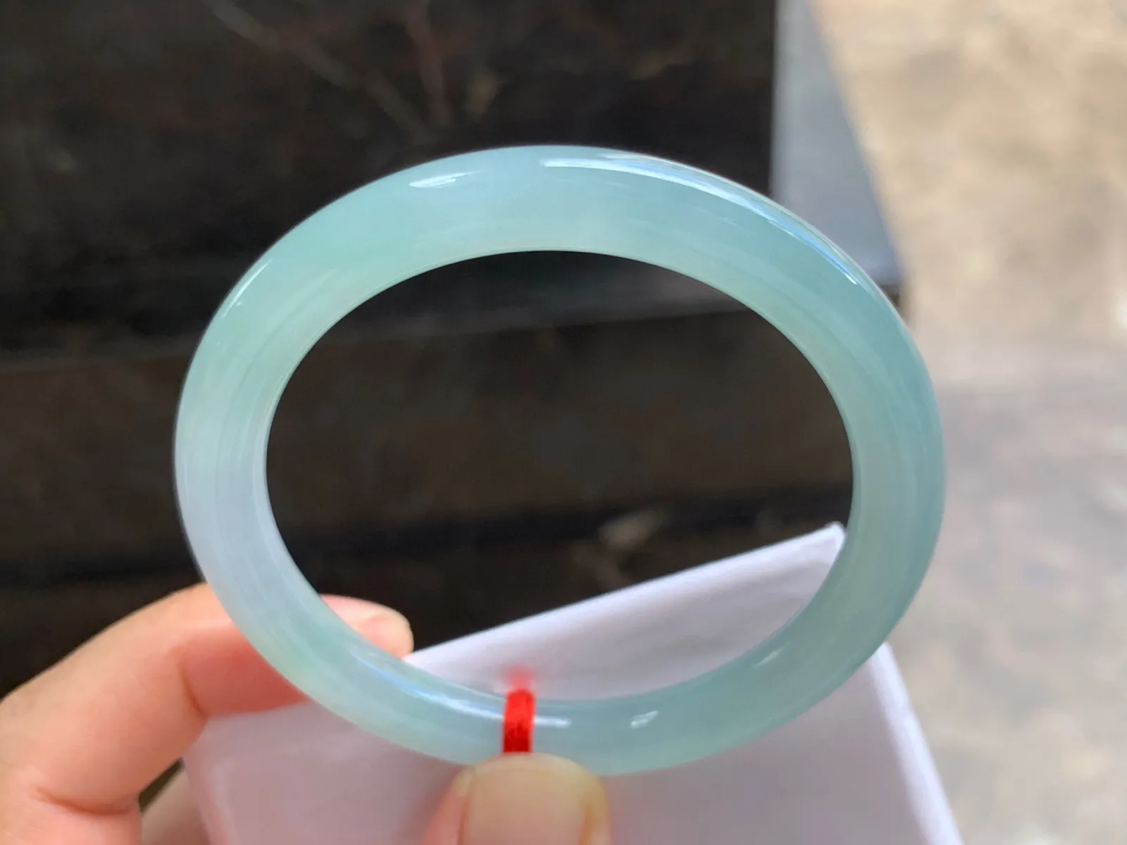 52-7.5mm
冰种晴水圆条手镯 水润冰透 清爽