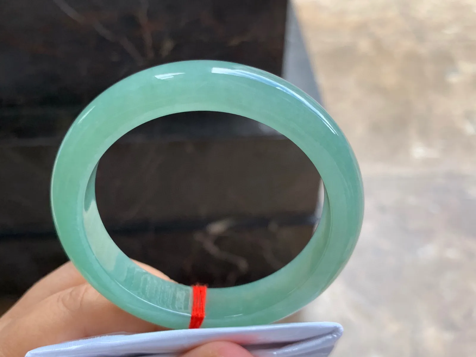 53-11-8mm
晴绿手镯 底子细腻 颜色漂亮