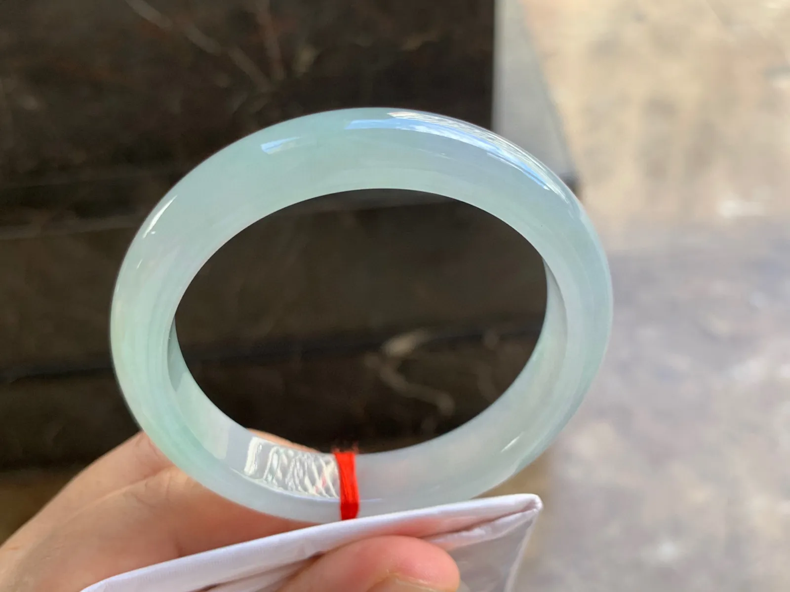 58-12-8mm
冰种晴底手镯 冰透莹润 干净清爽