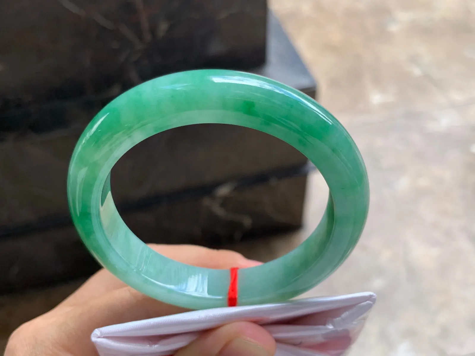 57-12-9mm
带色手镯 底子细腻 上手漂亮