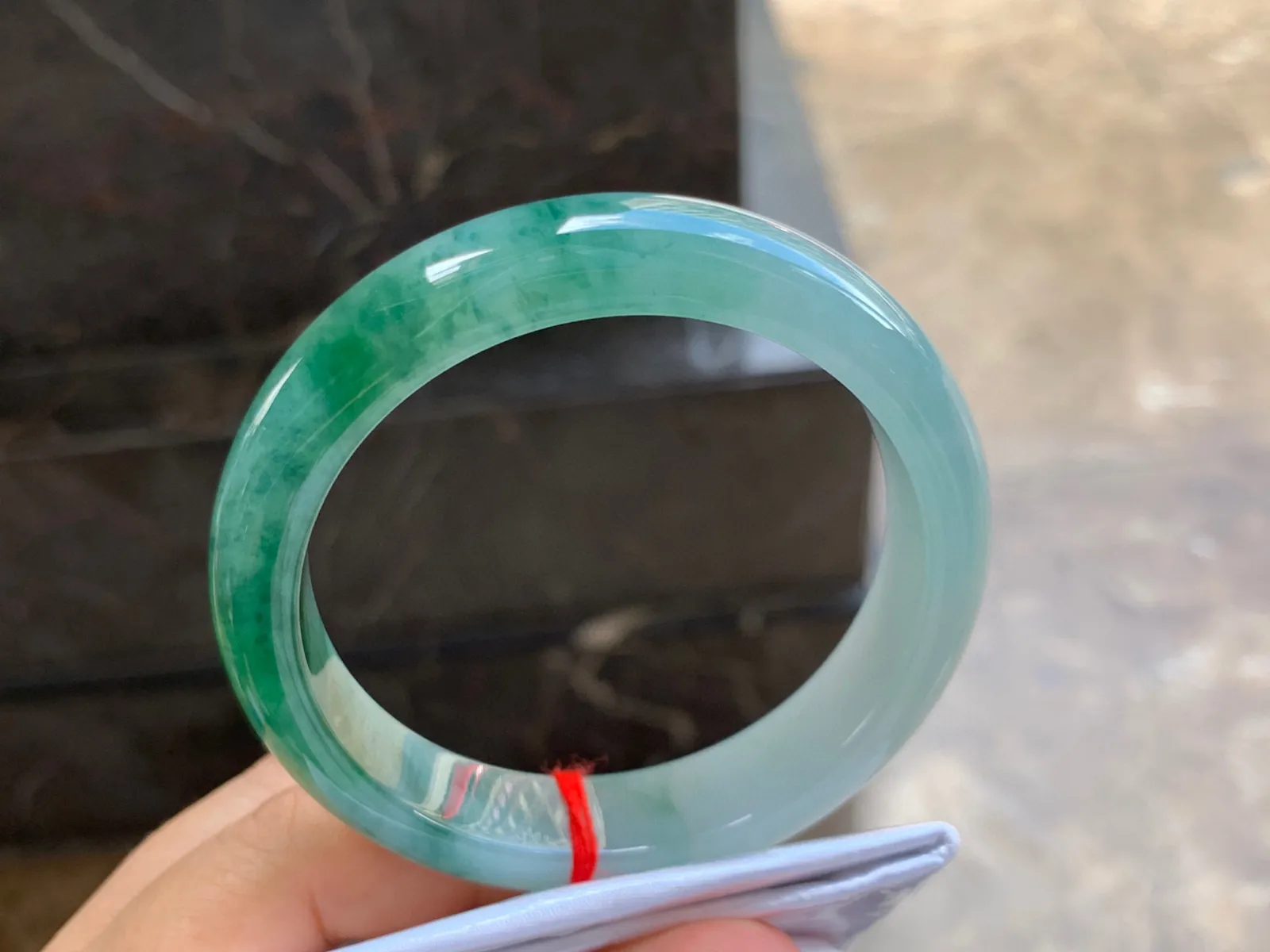 56-13-8mm
带色手镯 底子细腻 半山半水