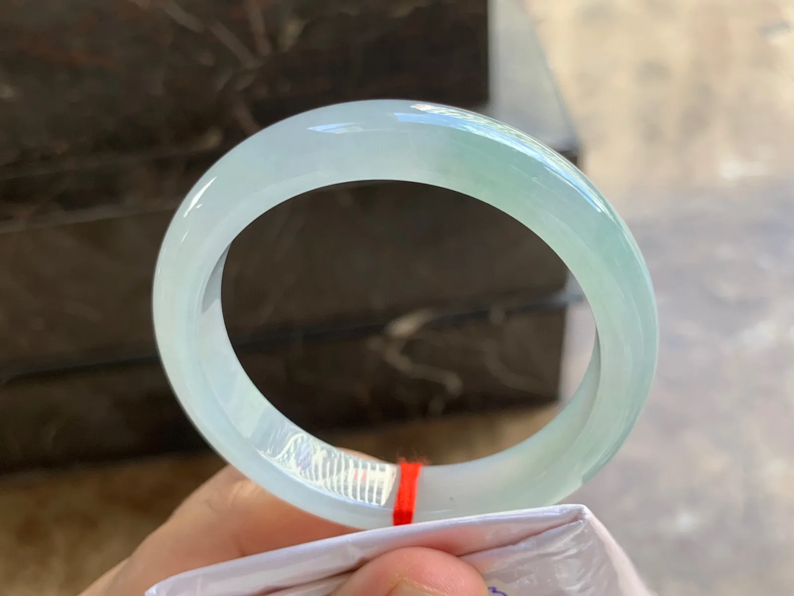 58-12-8mm
冰种晴底手镯 冰透莹润 干净清爽