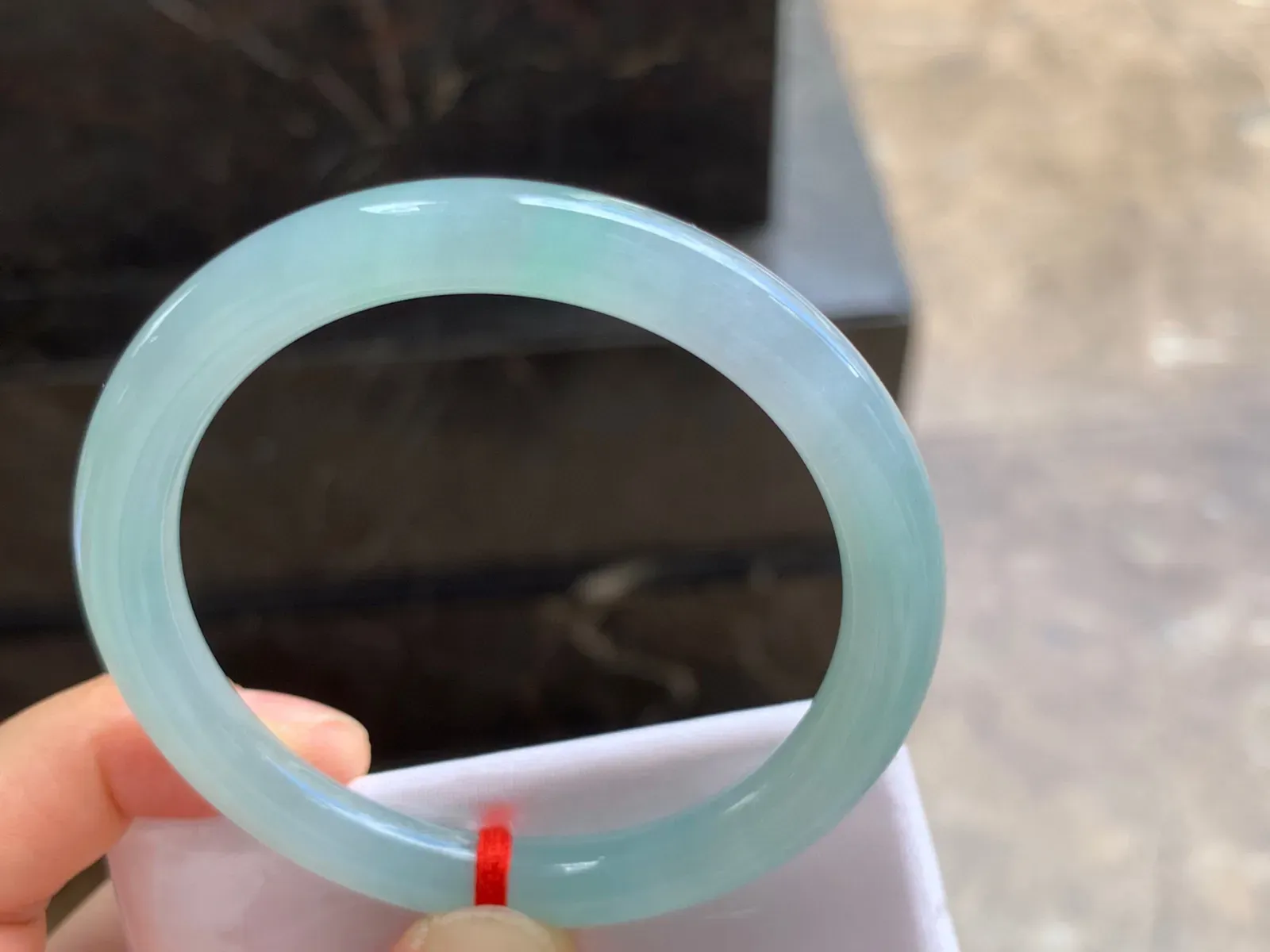 52-7.5mm
冰种晴水圆条手镯 水润冰透 清爽