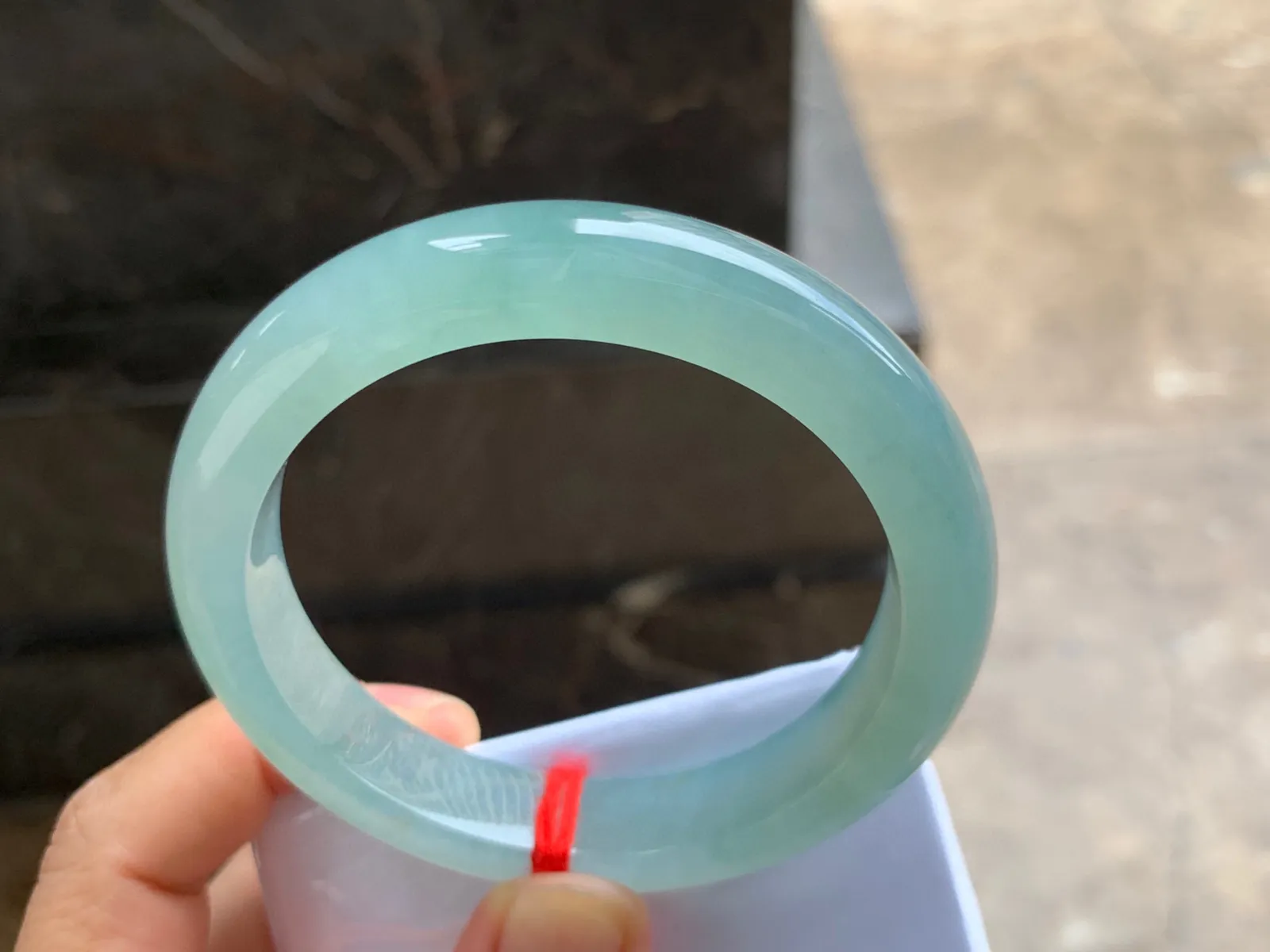 56-12-9mm
冰种晴水手镯 水润光泽 清爽
