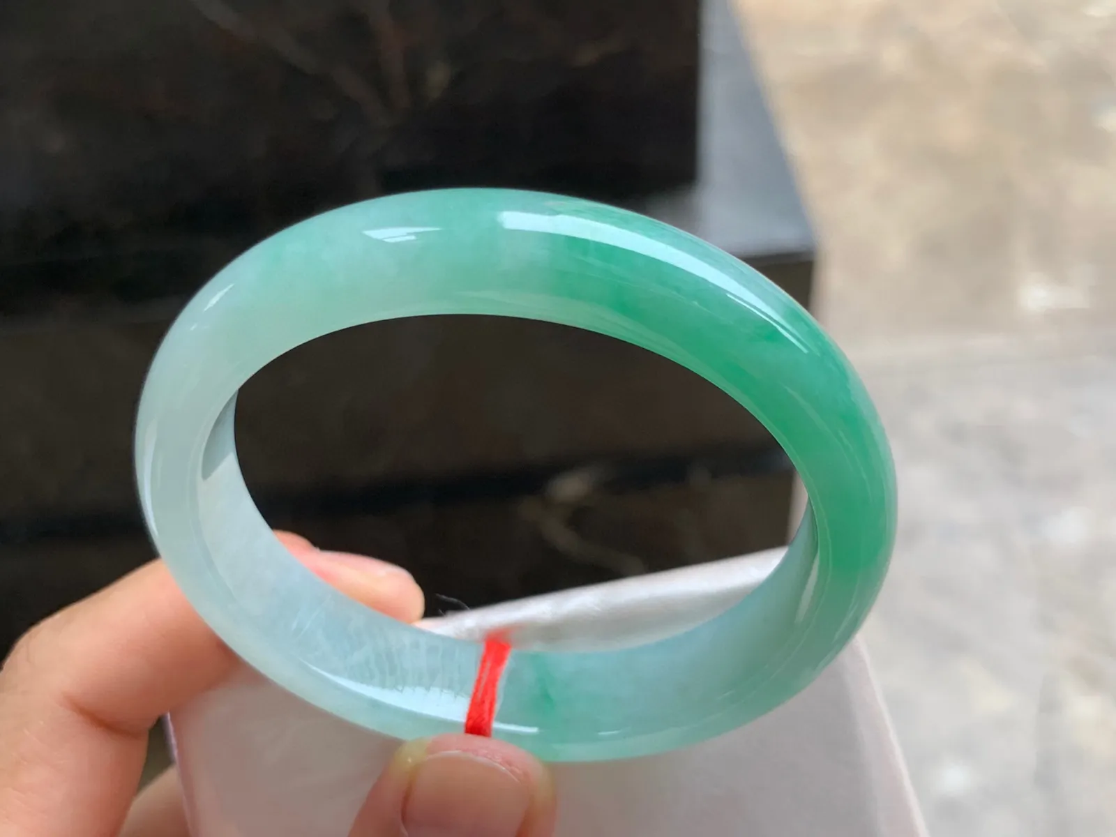 55.5-12-7.5mm
带色贵妃手镯 有种有色 正圈52/53可戴
