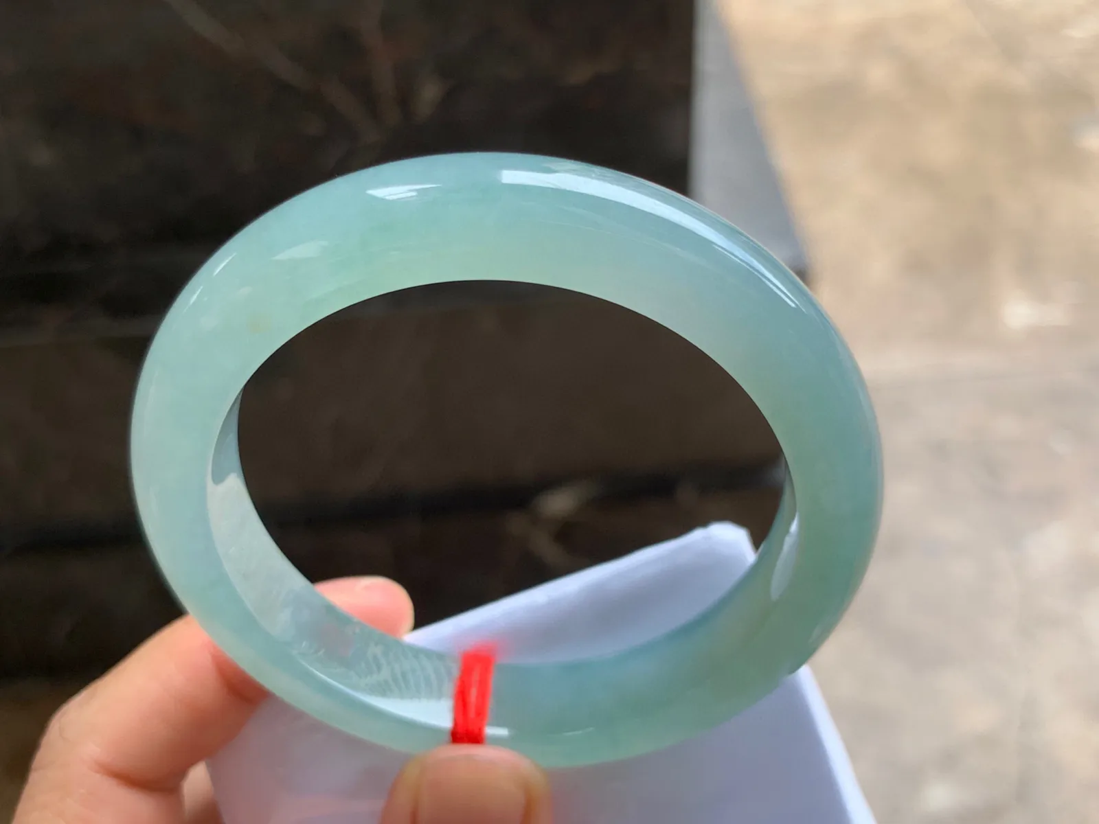 56-12-9mm
冰种晴水手镯 水润光泽 清爽