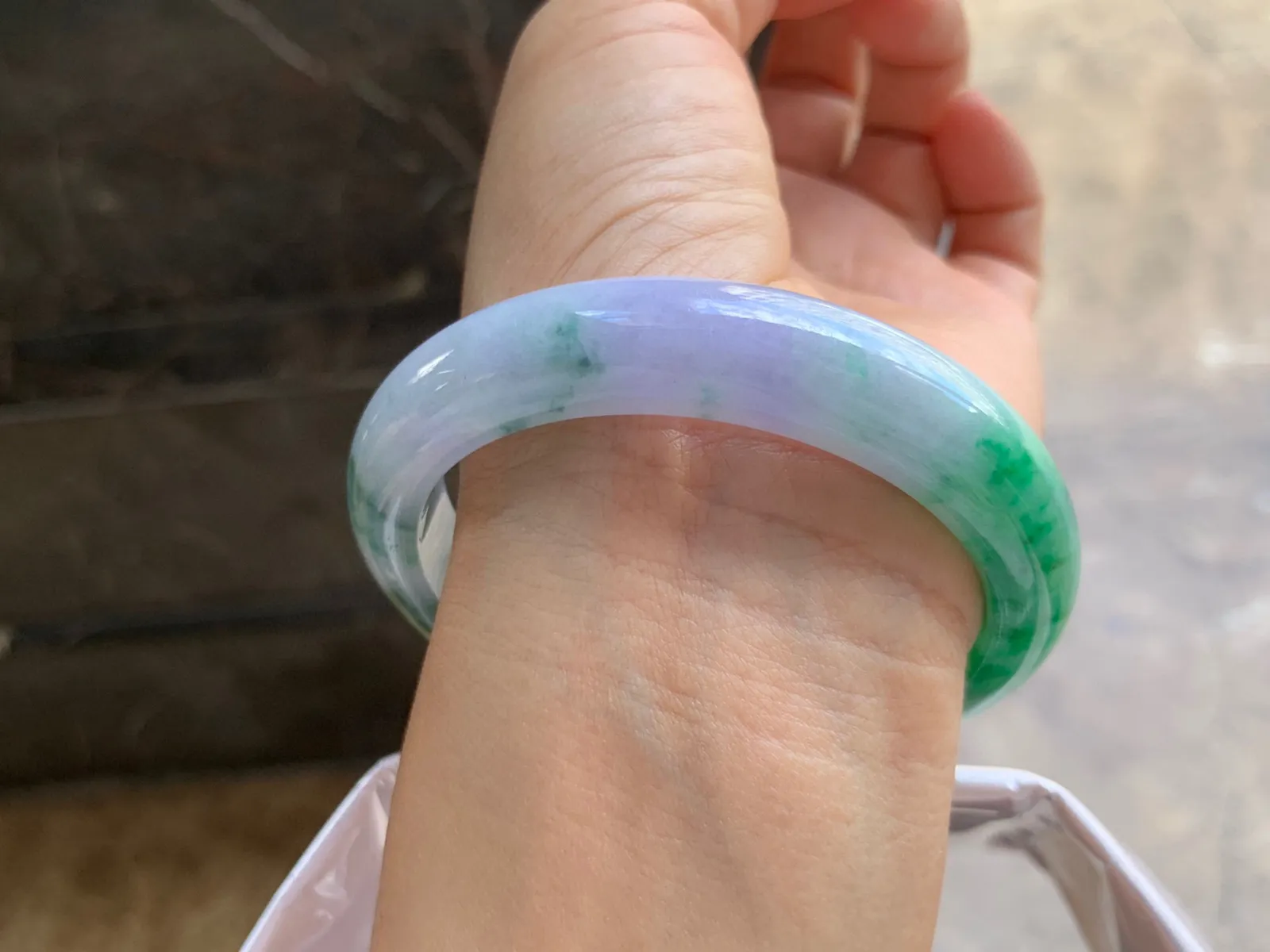 57-12-8.5mm
春彩手镯 颜色艳丽 上手漂亮