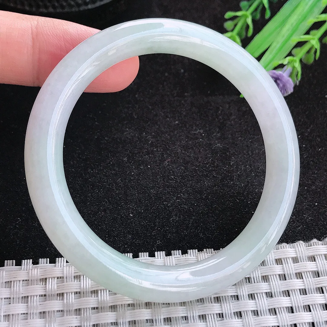 自然光51/8.6/8.5小圈口老坑秀气冰润圆条手镯天然翡翠玉镯女款