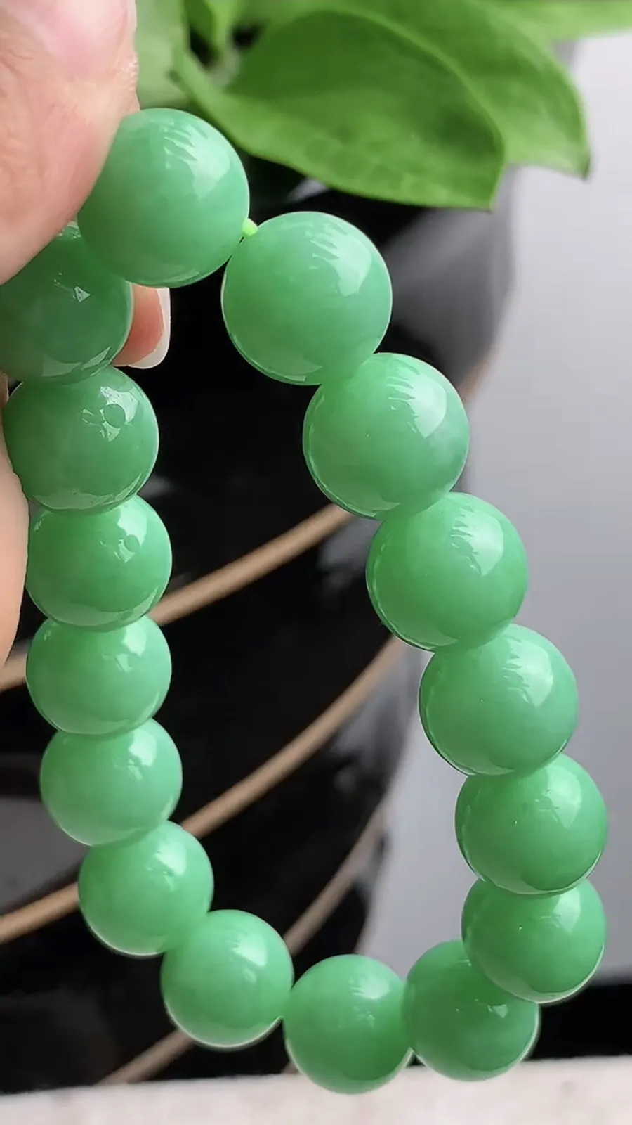 a货翡翠老坑种满绿圆珠佛珠手串16颗 尺寸12mm 重量52.70g
