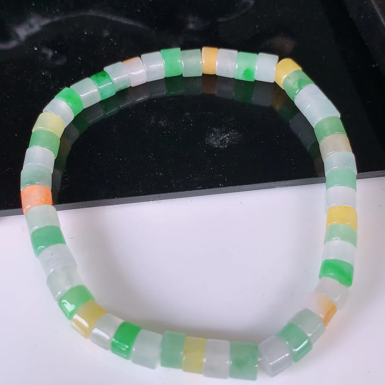 自然光实拍，冰润多彩翡翠路路通手链手串，水润秀气，料子细腻，清爽，高档大气，自戴送礼佳品！#46.23取一尺寸4.6mm
