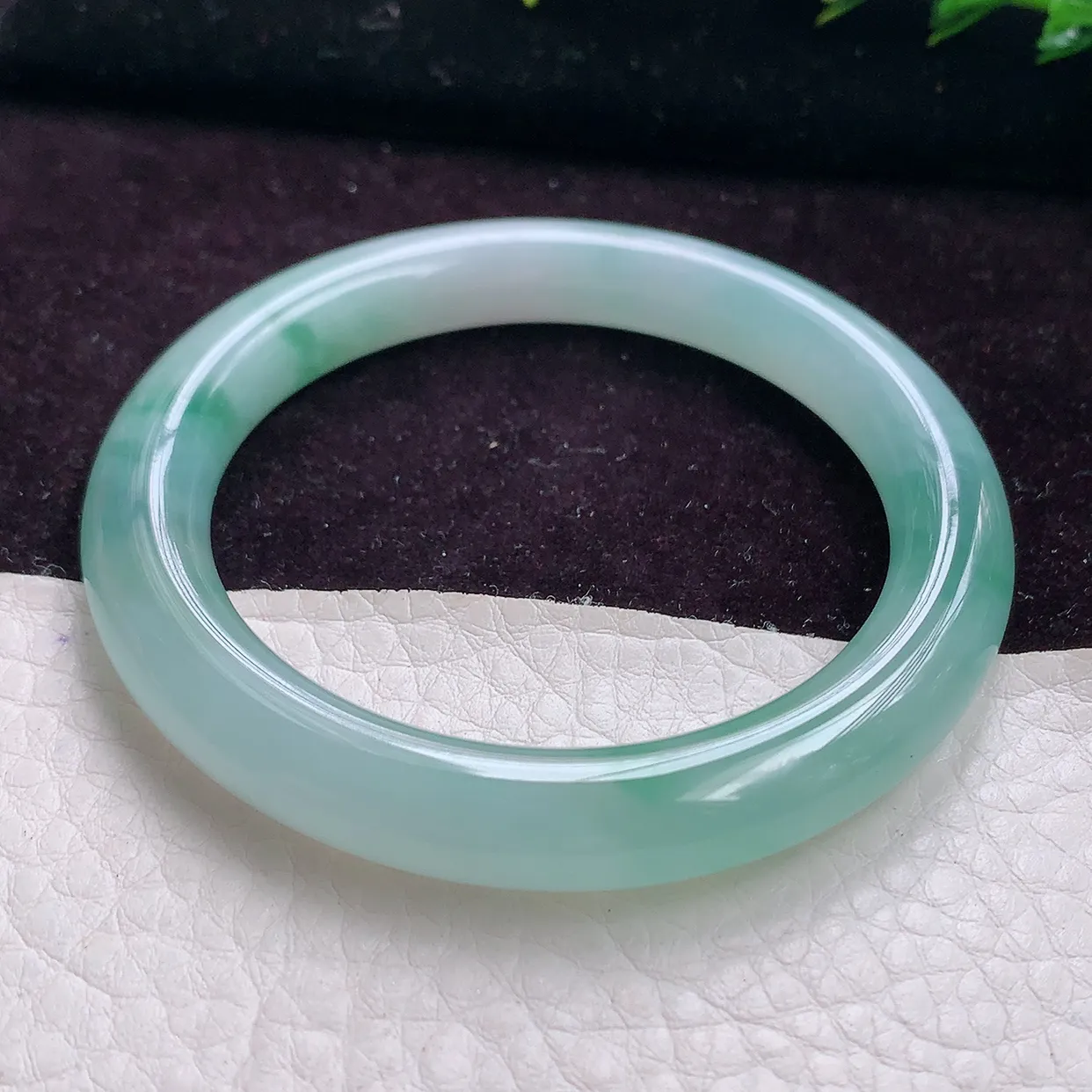 fy小圈口51*8.7美人镯 天然缅甸翡翠手镯飘花圆条秀气玉镯 玉手环