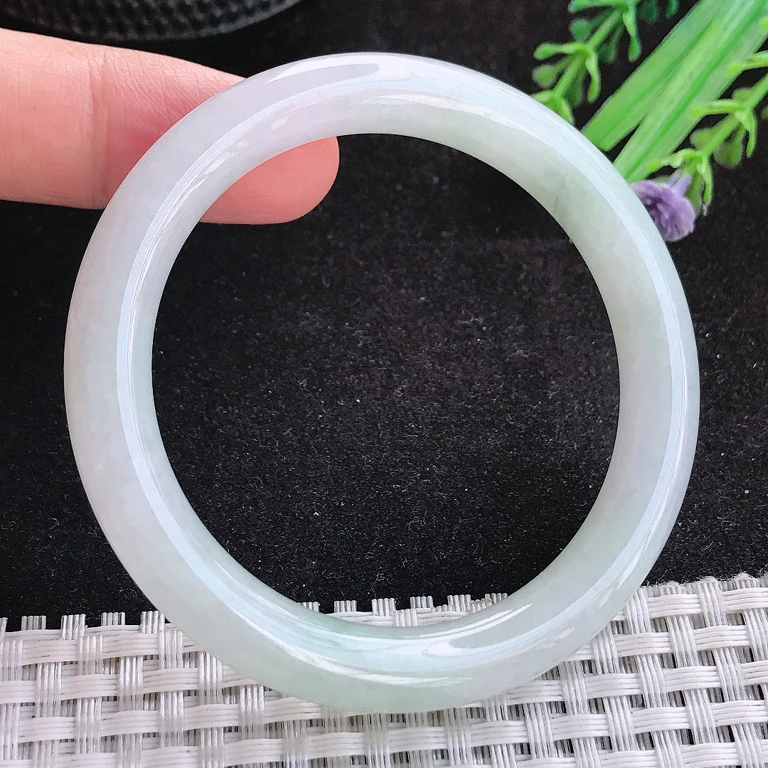 自然光51/8.6/8.5小圈口老坑秀气冰润圆条手镯天然翡翠玉镯女款