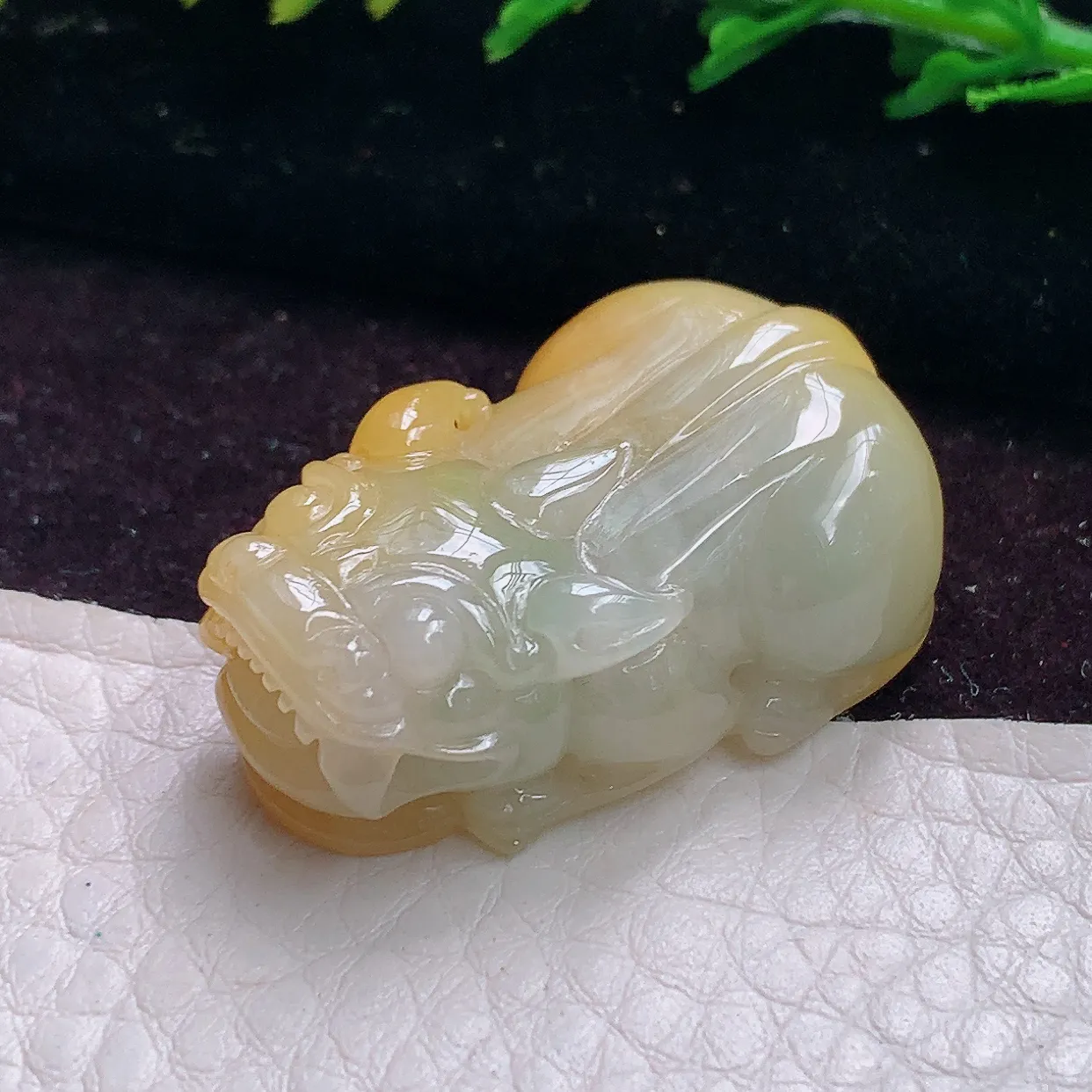 x54实拍34.4*21.5*13.6缅甸翡翠A货精雕飘冰黄招财貔貅玉吊坠 玉挂件