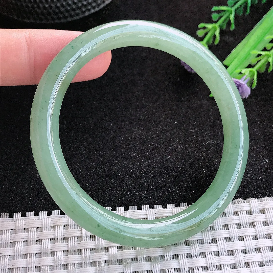 自然光54/8/8.2老坑冰胶水灵满色油绿圆条手镯天然翡翠玉镯女款