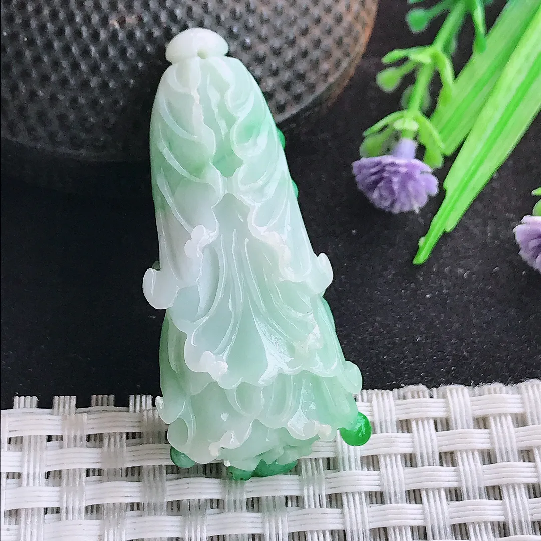 自然光45/21.5/11老坑精美温润飘阳绿白菜吊坠翡翠玉石挂件
