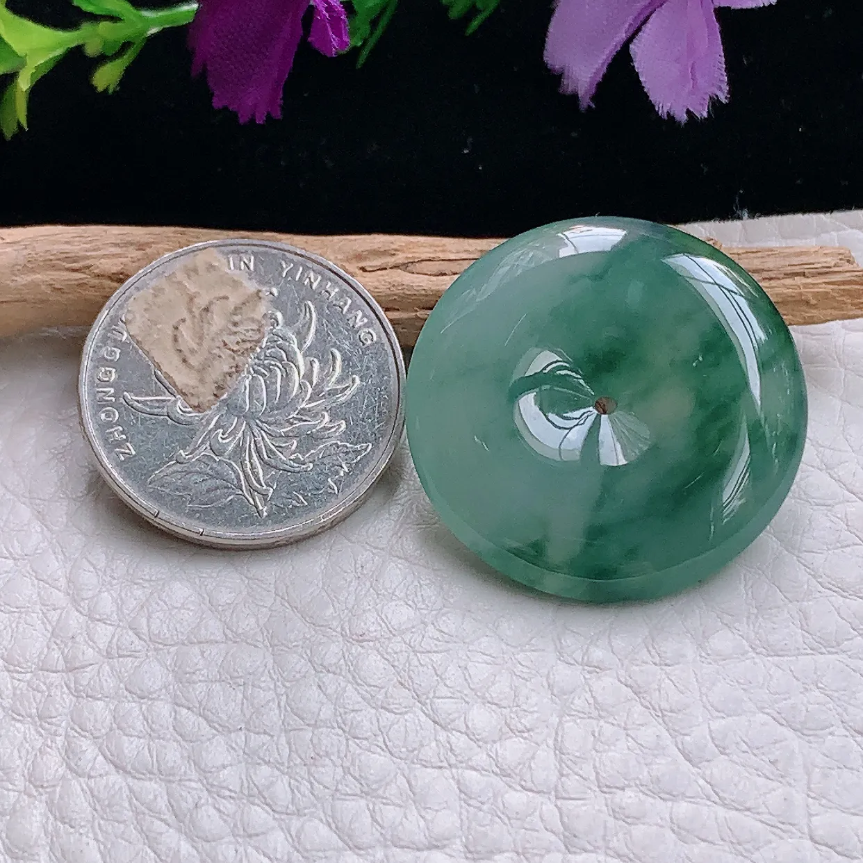 axm实拍29.5*5.7缅甸翡翠精雕冰飘花平安扣 玉扣玉吊坠 玉挂件