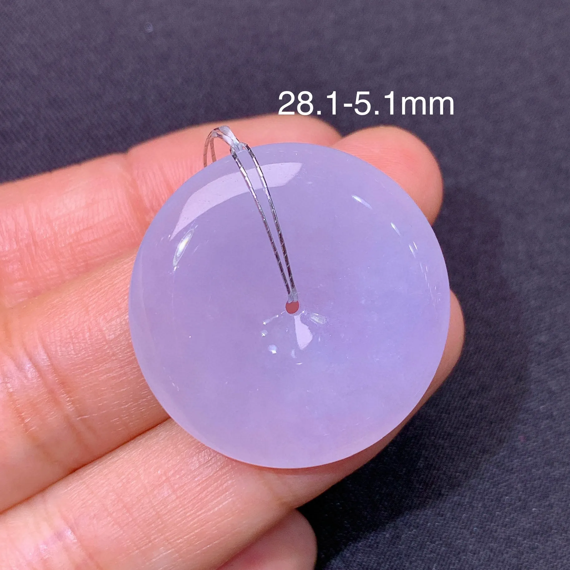冰紫罗兰平安扣，温润细腻，颜色浓郁，整体尺寸 28.1*5.1