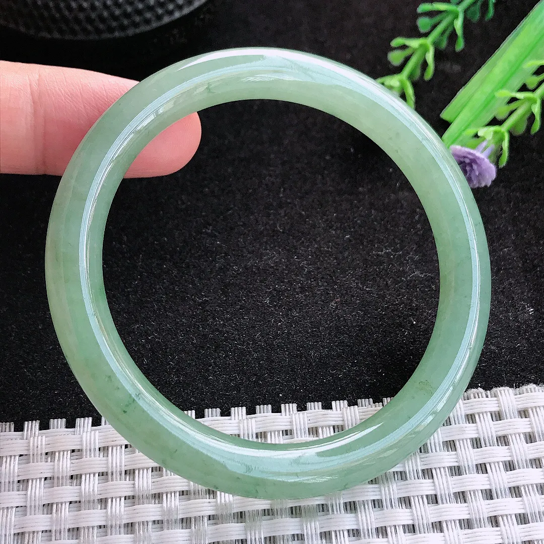 自然光54/8/8.2老坑冰胶水灵满色油绿圆条手镯天然翡翠玉镯女款