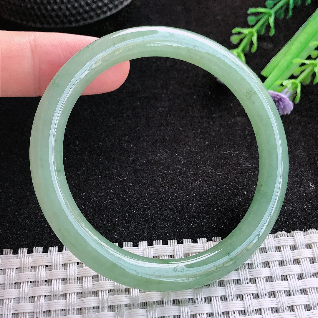 自然光54/8/8.2老坑冰胶水灵满色油绿圆条手镯天然翡翠玉镯女款