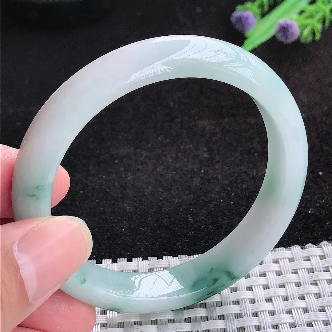 自然光54.5/11.6/7.6老坑精美冰润飘花手镯天然翡翠玉镯女款