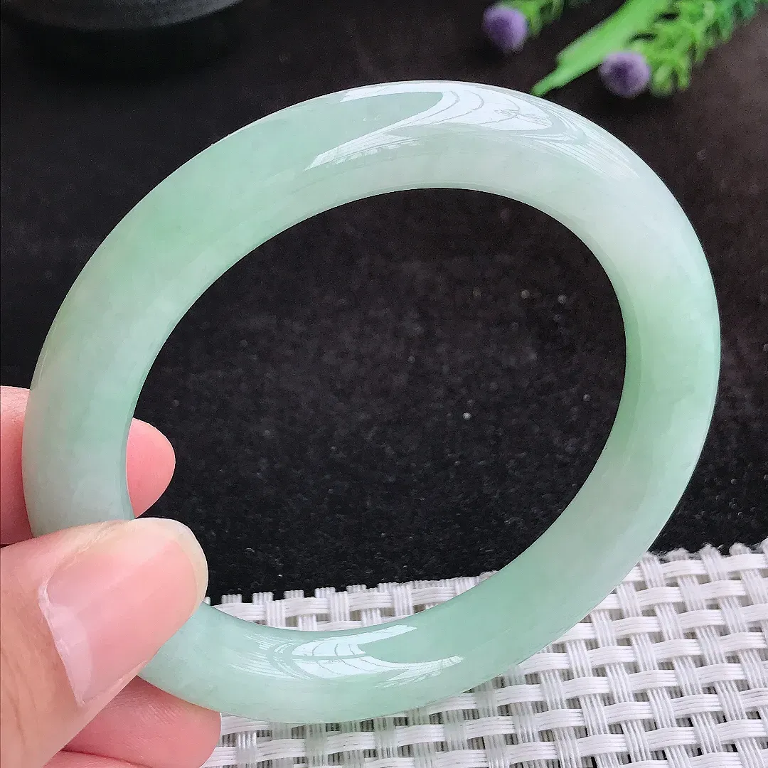 自然光57/10.5/10.1老坑秀气冰润冰晴绿圆条手镯天然翡翠玉镯女款